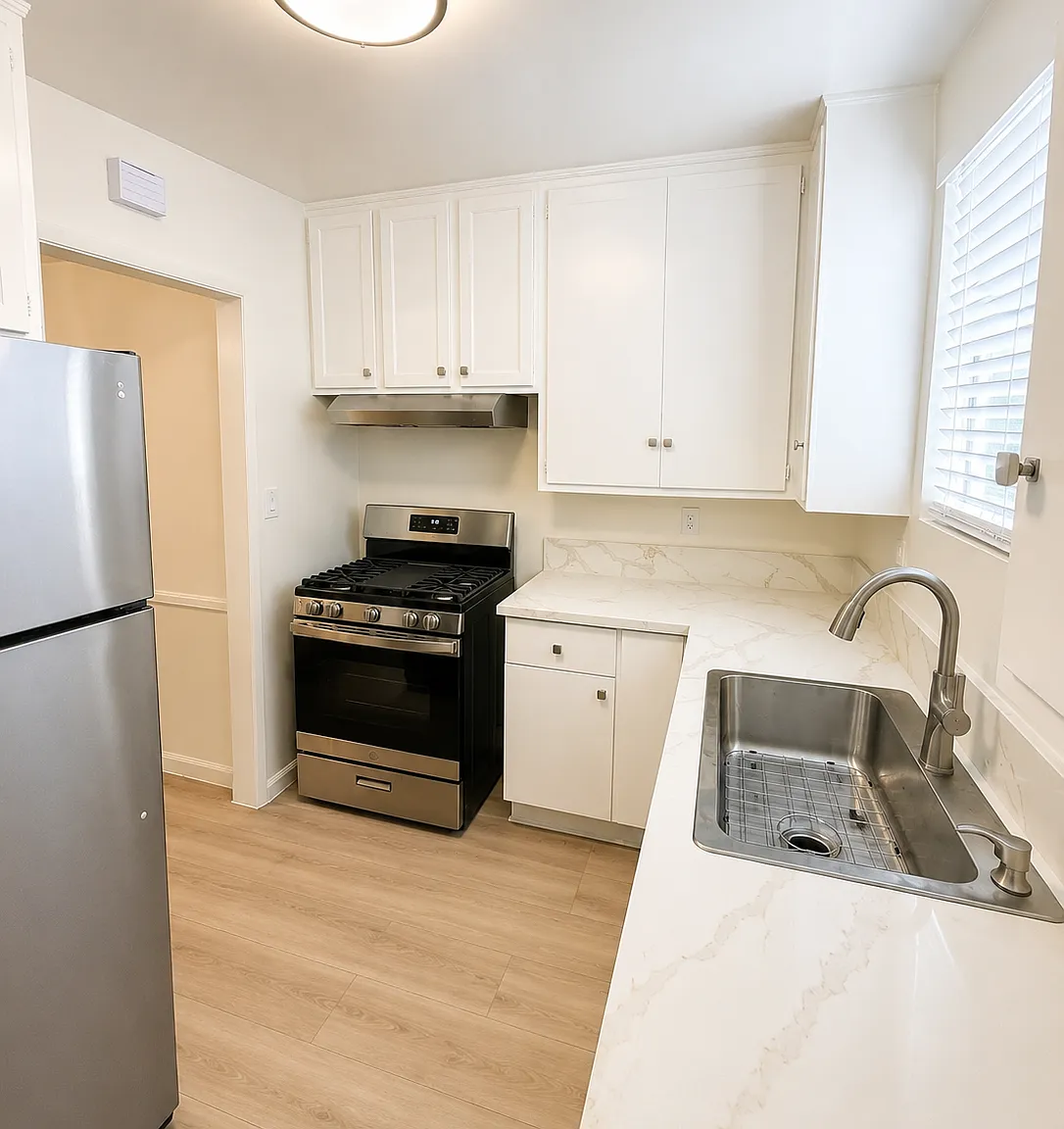 2 bed, 850 sqft, $2,595 — Photo 2