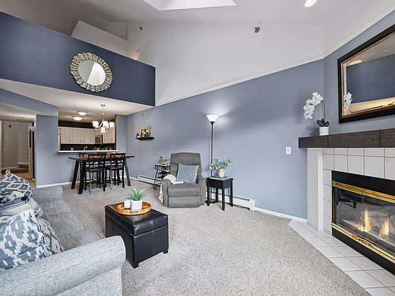 2nd image of 7540 Edinborough Way APT 1303