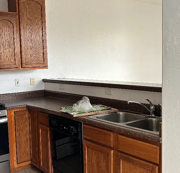 1520 E Helen Way — Photo 2