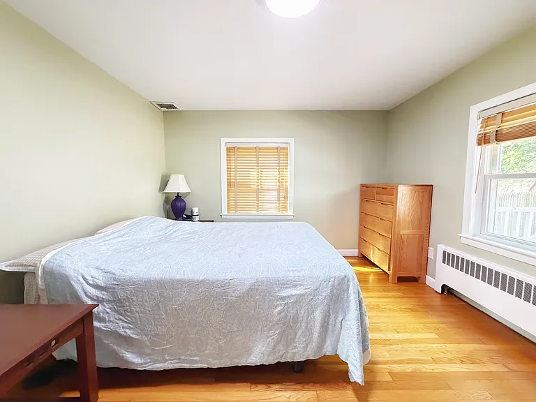 318 Mystic St — Photo 14