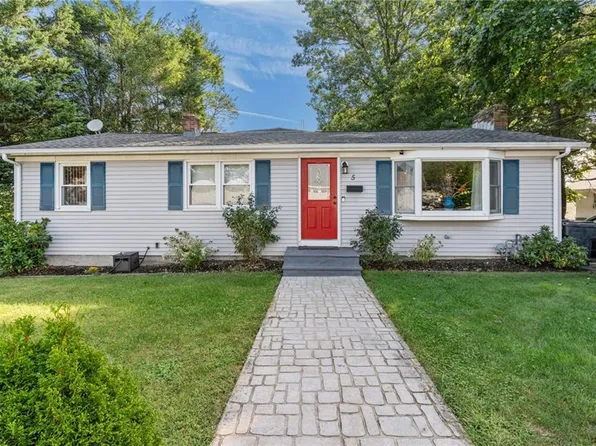 5 Woodbine St, North Providence, RI 02911
