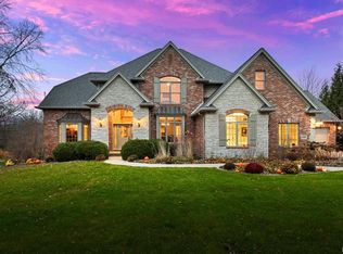 1805 Kern Rd, Washington, IL 61571