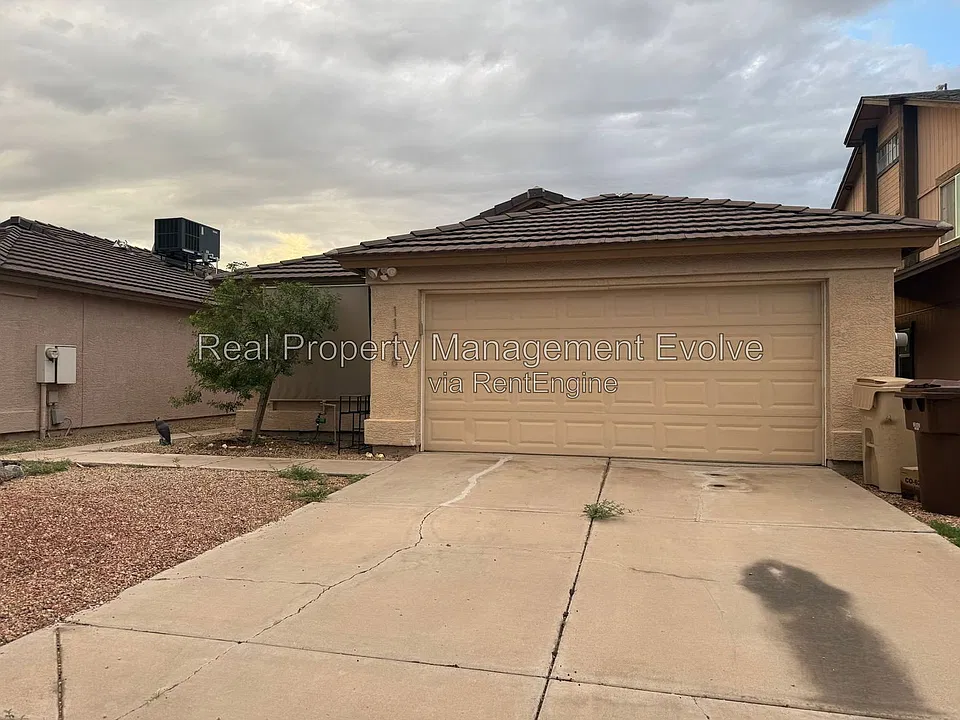 11238 N 81st Ave