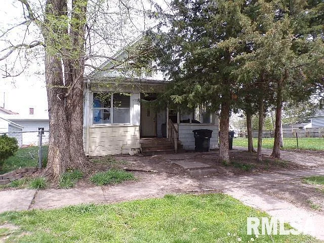 605 13th Ave photo 1