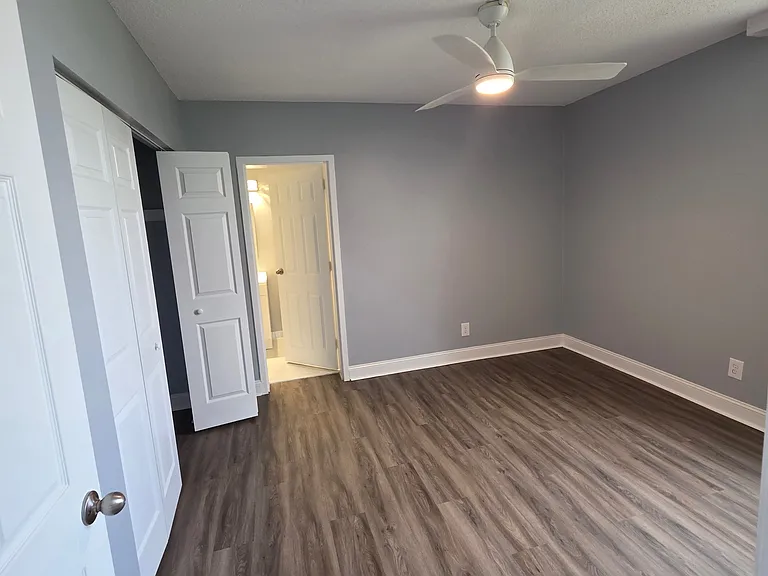 619 King St #1-506 — Photo 3