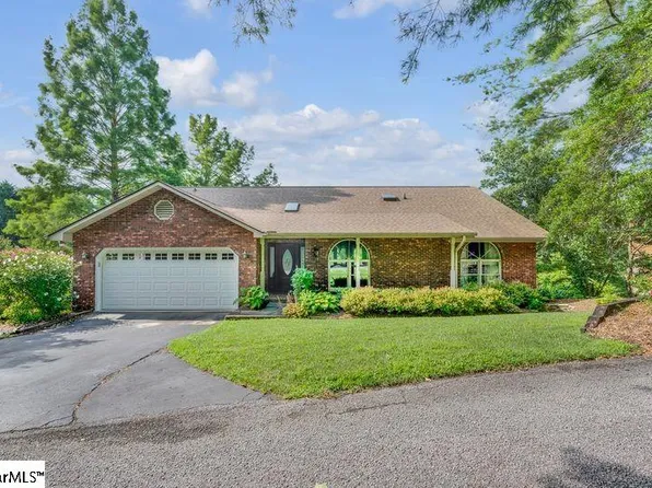 156 Circle Top Dr, Hendersonville, NC 28739