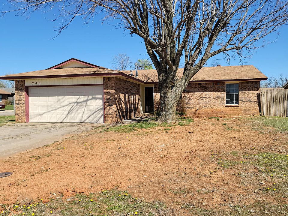 1st image of 740 Woodland Dr
