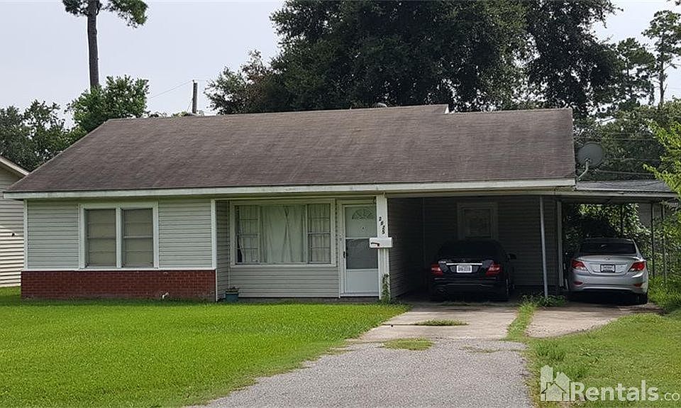 2nd image of 2825 Arthur Ln