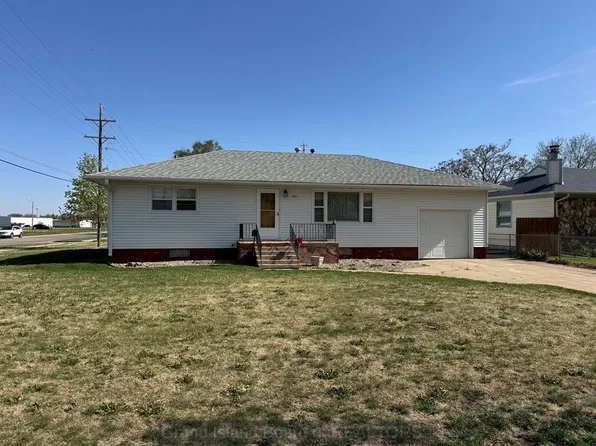 651 Memorial Dr, Grand Island, NE 68801
