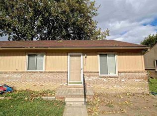 20481 E 14 Mile Rd, Clinton Township, MI 48035