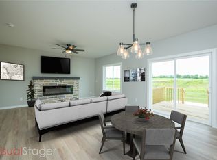 1013 Redbud Dr, Slater, IA 50244
