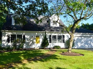 17320 Haskins Rd, Chagrin Falls, OH 44023