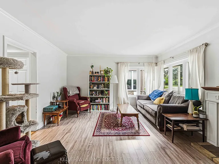 21 Sheridan Ln — Photo 4