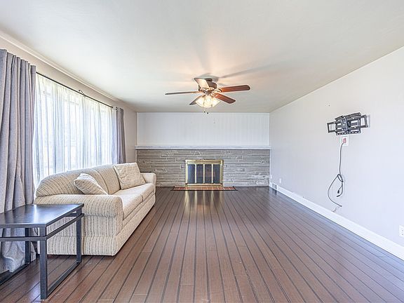 5th image of 156 McLaughlin Dr