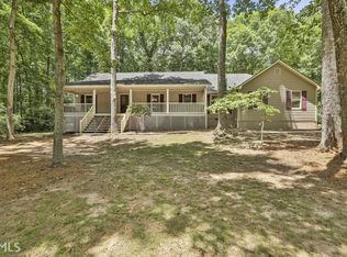 185 Little Creek Dr, Sharpsburg, GA 30277