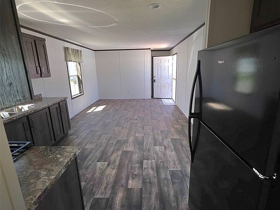 3rd image of 2517 Sherwood Dr