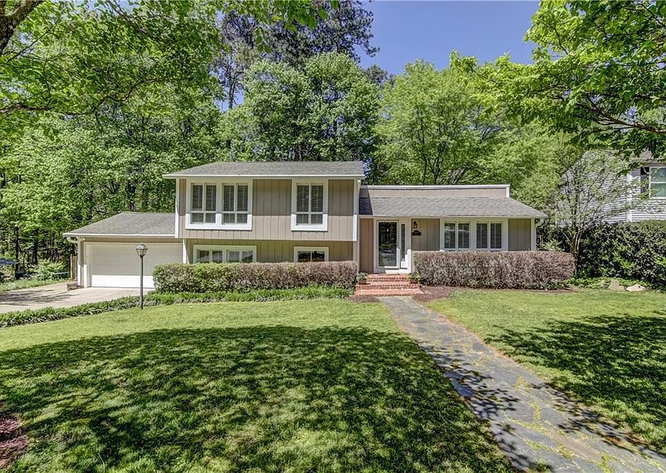 1st image of 9716 N Pond Cir