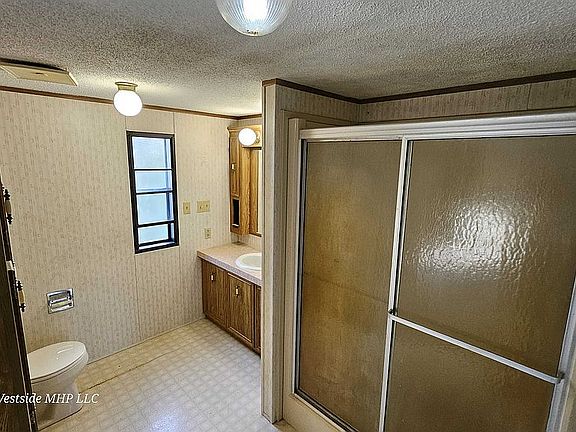 5th image of 1006 3rd St NE Trailer 14