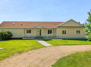 6245 Yellow Rose Ln, Kearney, NE 68845