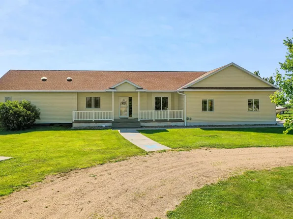 6245 Yellow Rose Ln, Kearney, NE 68845