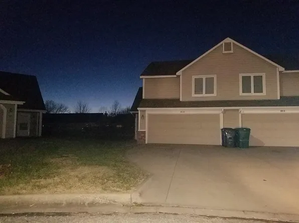 509 Lancaster Ct, Lawrence, KS 66049