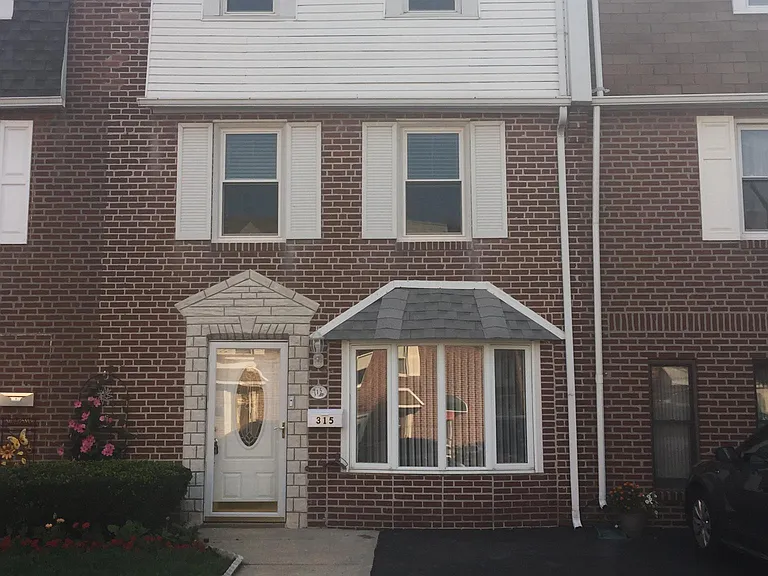 315 Austin Dr — Photo 15