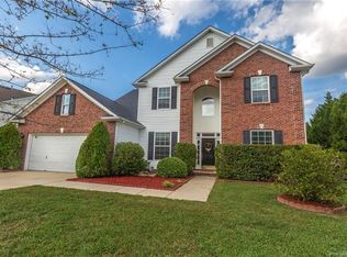 7002 Snapdragon Ct, Matthews, NC 28104