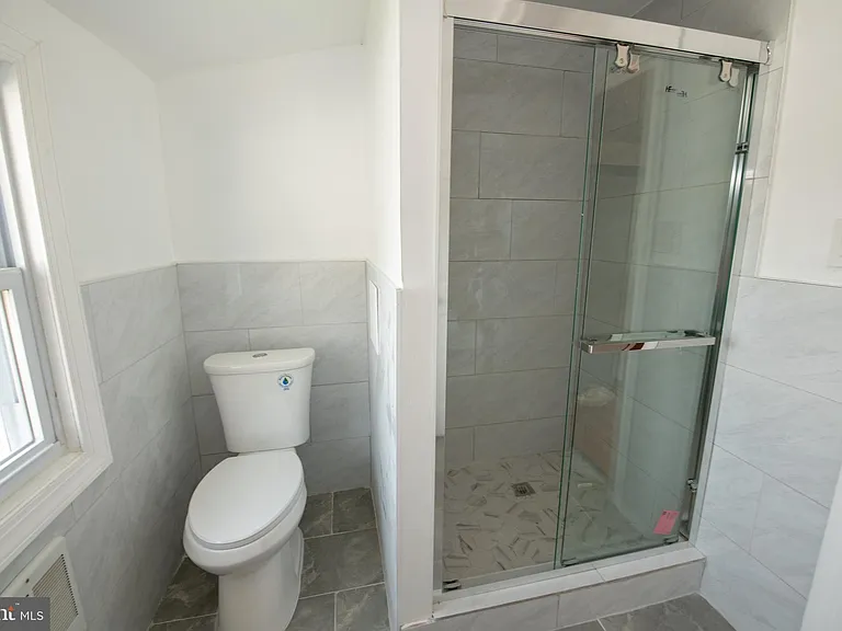 606 Green St — Photo 26
