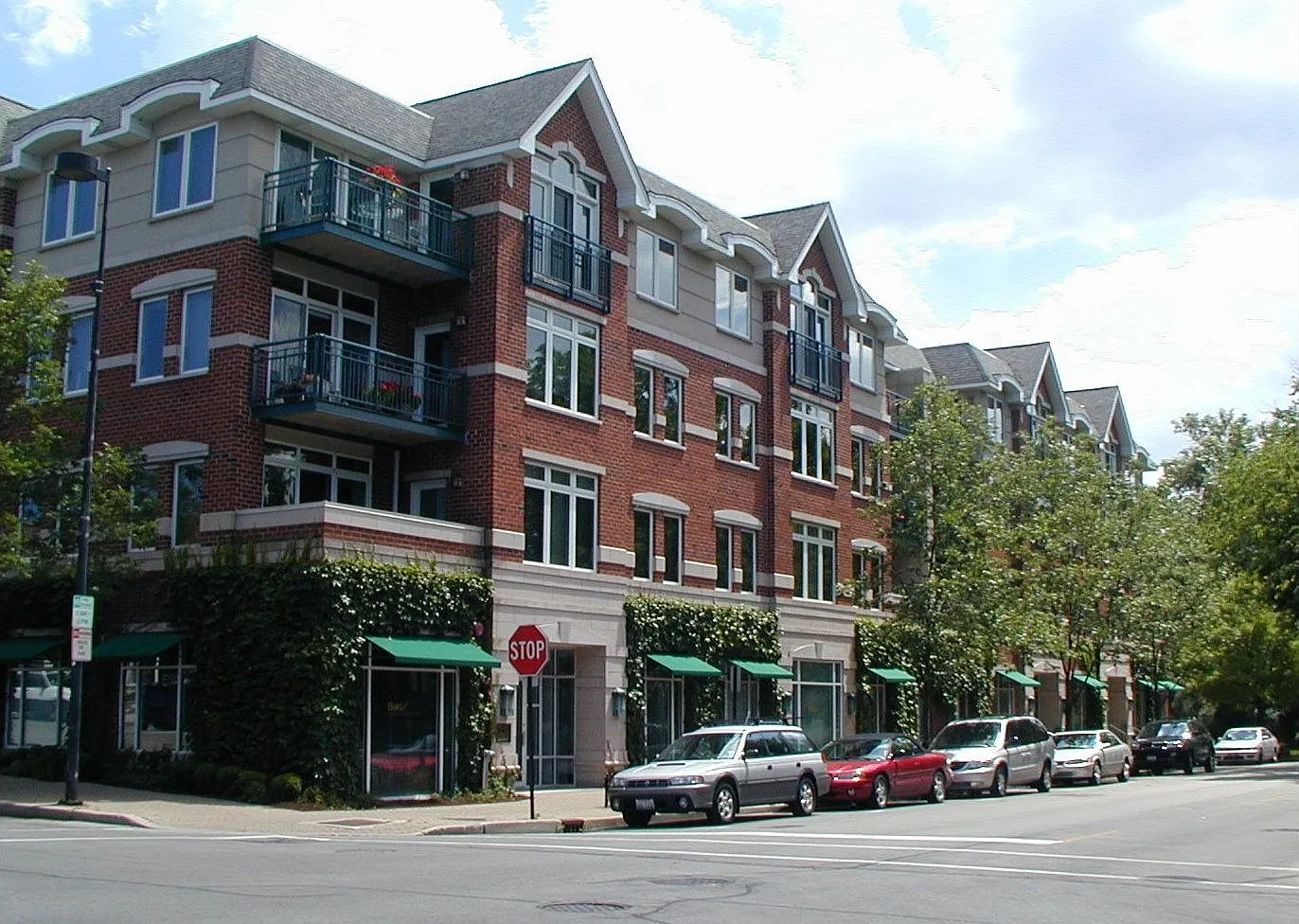 874 Sheridan Rd photo 1