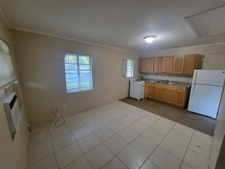 729 E Carolina Ave — Photo 2