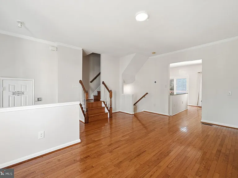 7676 Helmsdale Pl — Photo 5