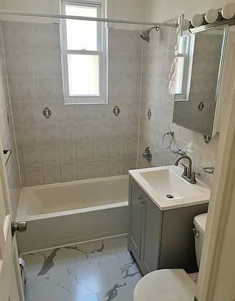 4th image of 17 Loudoun St #3