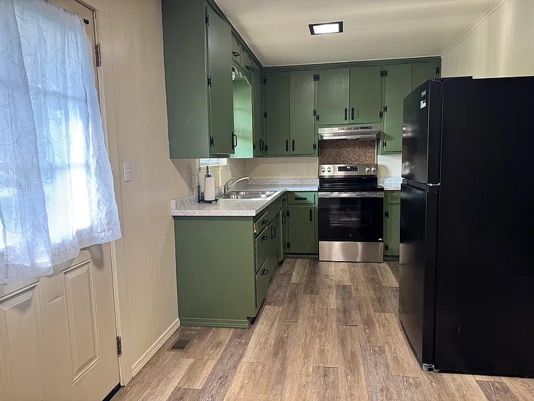 805 Morrison Pl — Photo 5