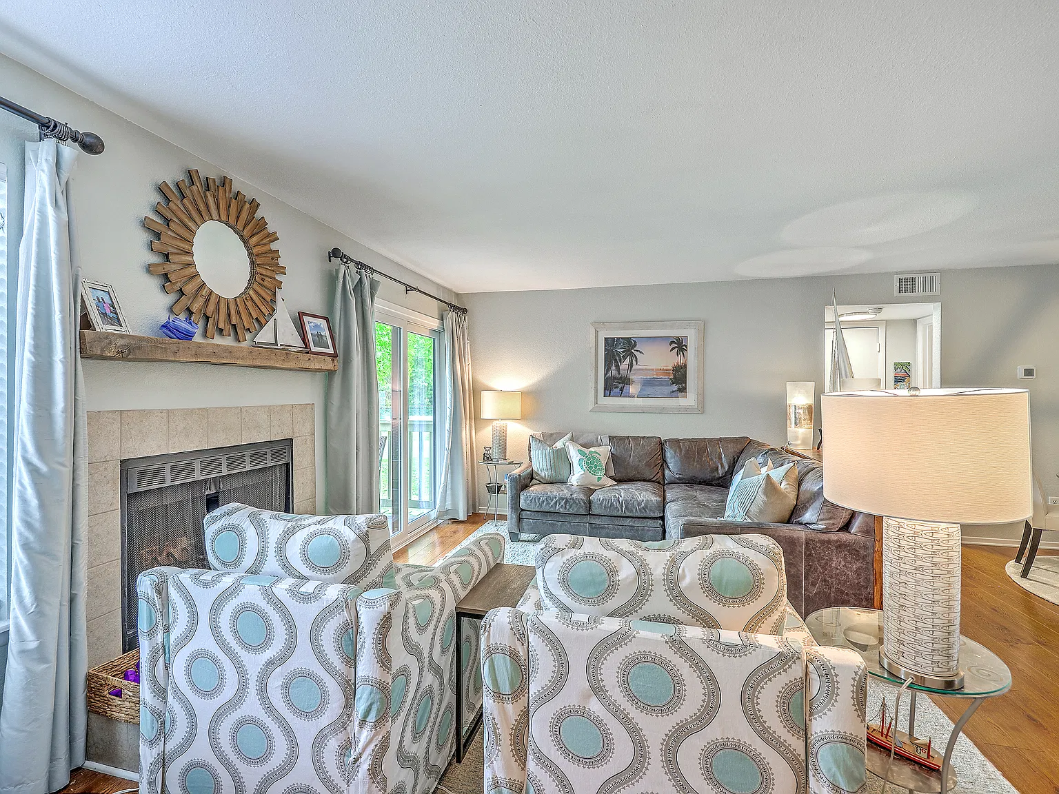 2 bed, 1000 sqft, $2,800 — Photo 3