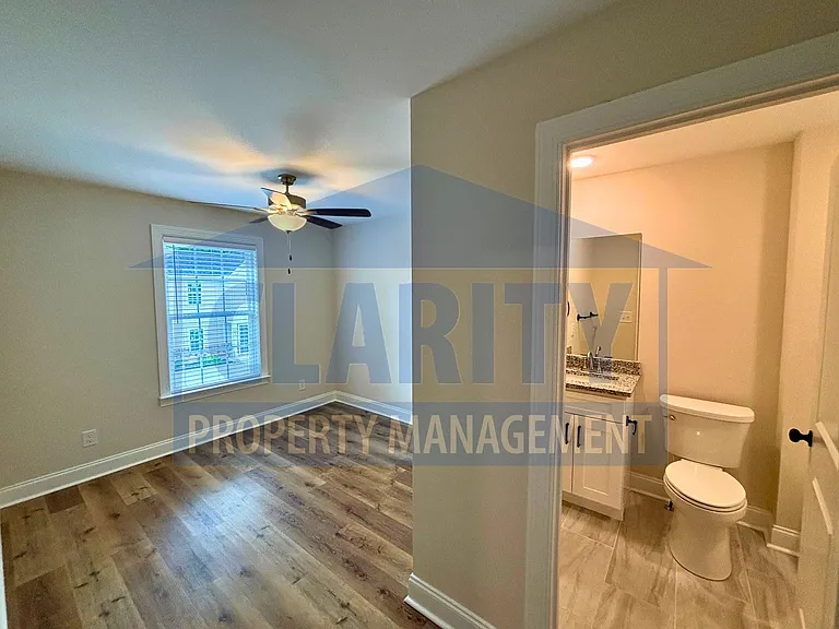 470 17th St NE — Photo 14
