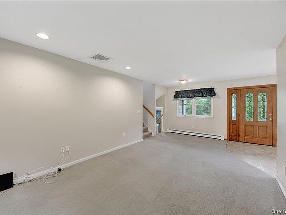 4th image of 41 Miller Hill Road