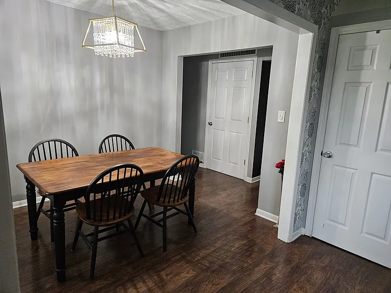 2042 Byron Dr — Photo 6