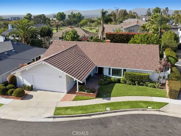 926 Bellis St, Newport Beach, CA 92660