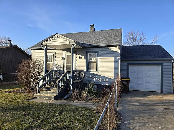 3rd image of 844 Marie Ave