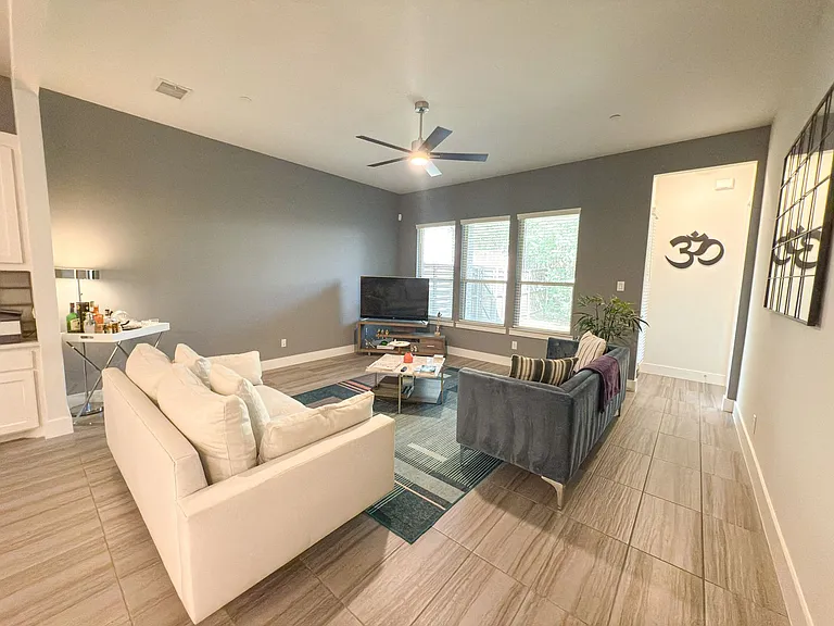 2839 Highpoint Ct — Photo 12