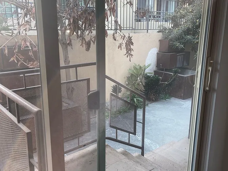 1417 N Curson Ave — Photo 17