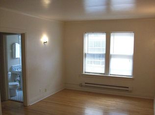 232 N Genesee St #302, Waukegan, IL