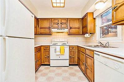 3rd image of 5408 Seneca Dr