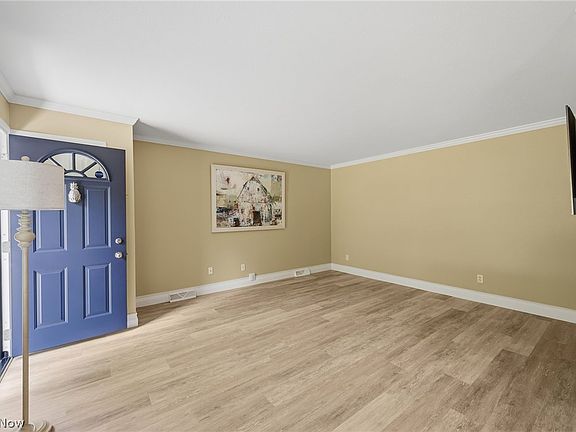 4th image of 6684 Bonnieview Rd