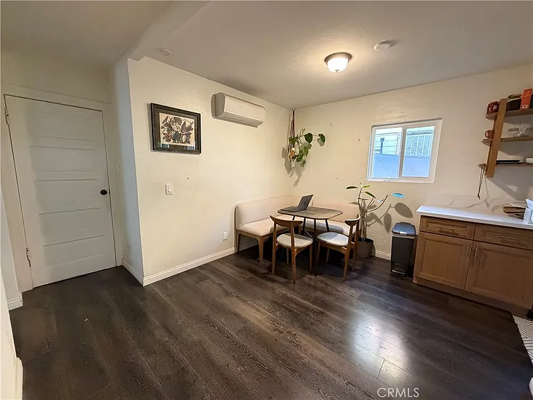 1008 W 17th St — Photo 3