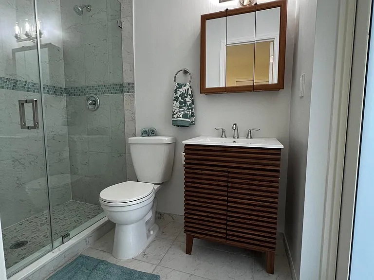 7781 Sheridan St — Photo 32