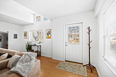 5th image of 429 N Washington Ave