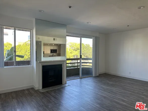 8614 Burton Way APT 104, Los Angeles, CA 90048