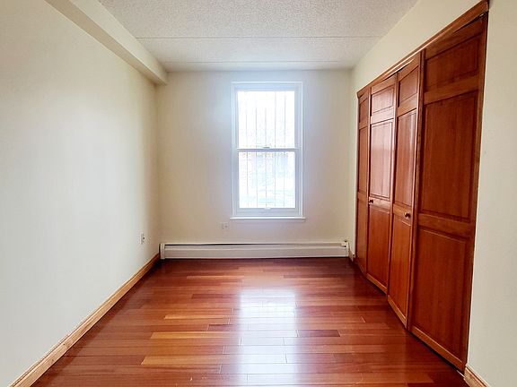 5th image of 2552 Frederick Douglass Blvd #B