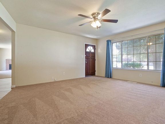 3rd image of 2207 W Lodi Ave